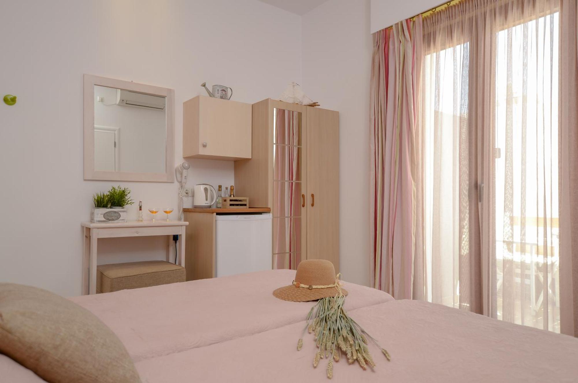 Panormos Hotel And Studios Naxos City Exteriér fotografie